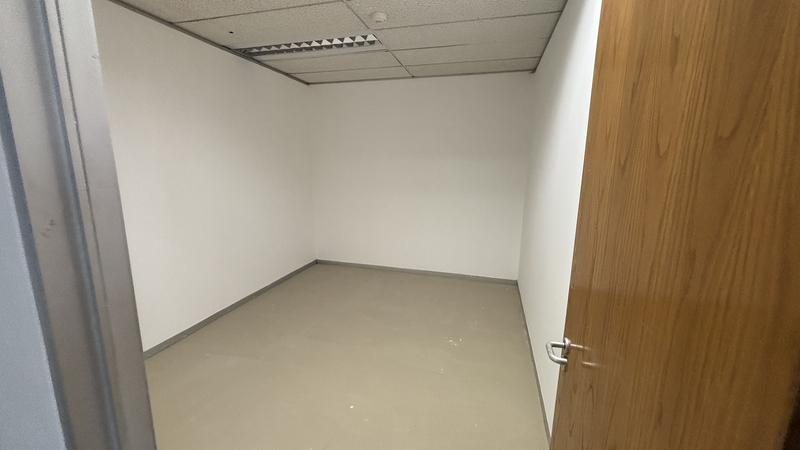 To Let commercial Property for Rent in Pinelands Western Cape